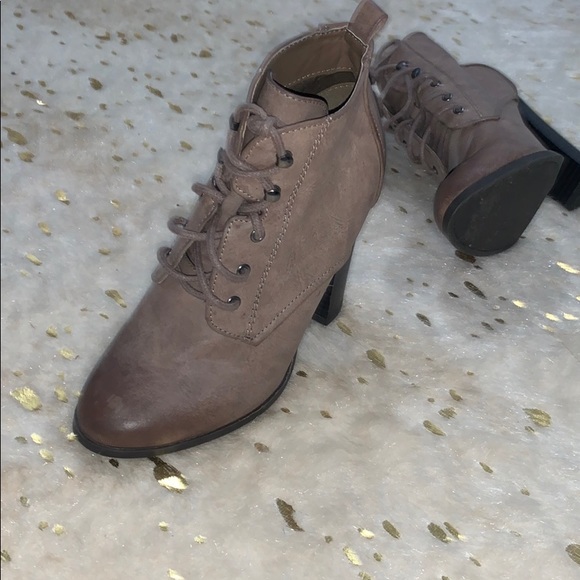 Grey booties - Picture 2 of 4